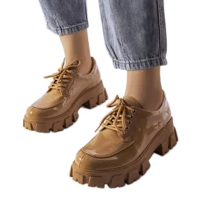 Bruine lakleren schoenen van Beccadelli